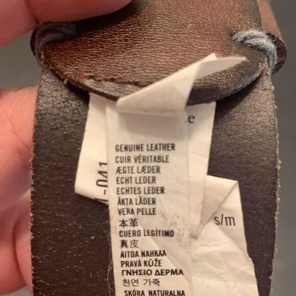 Abercrombie & Fitch Genuine Leather Belt Metal Buckle, Size 25”-31" (Unisex) - Picture 3 of 6